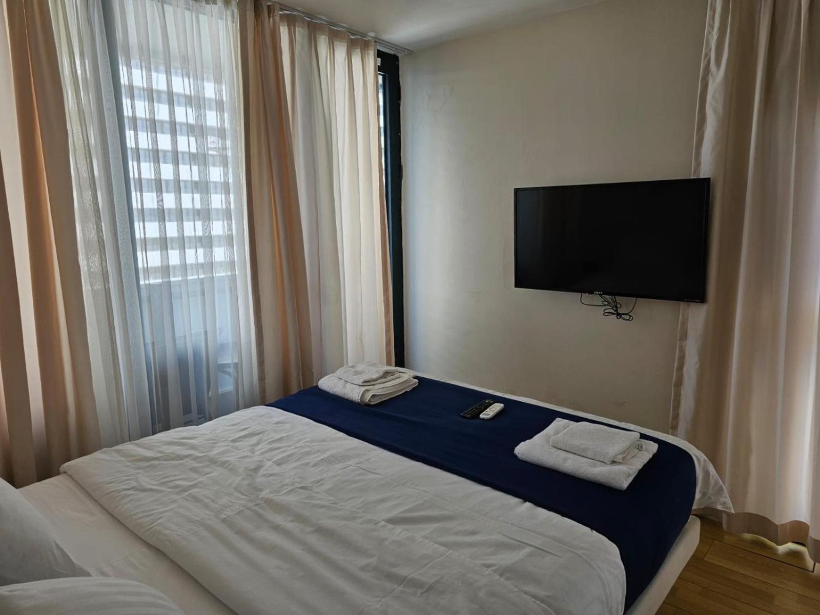 Orbi City Best Apartments 巴统 外观 照片