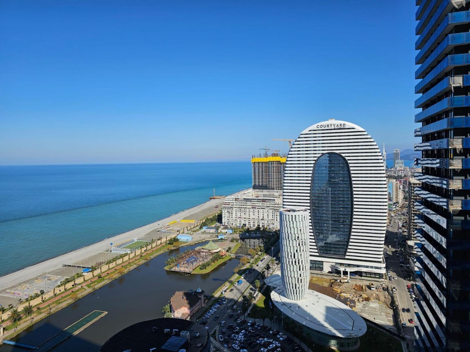 Orbi City Best Apartments 巴统 外观 照片