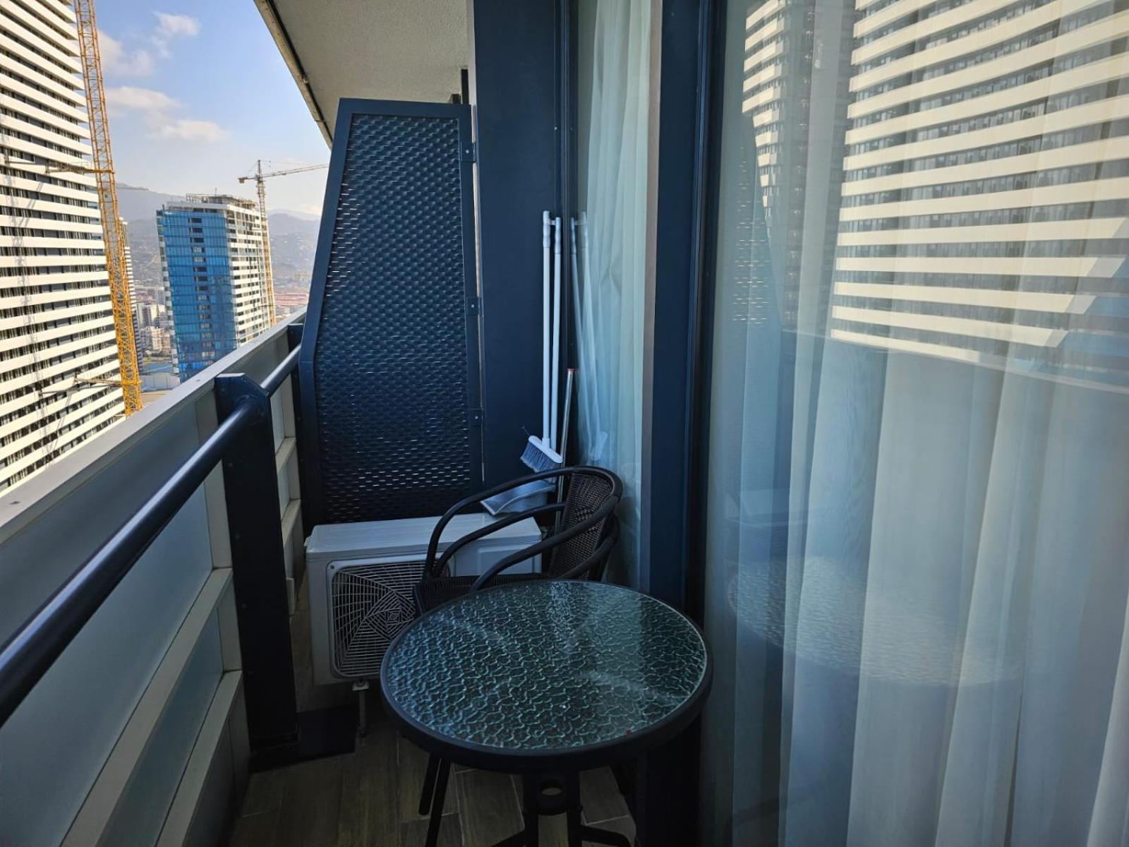 Orbi City Best Apartments 巴统 外观 照片
