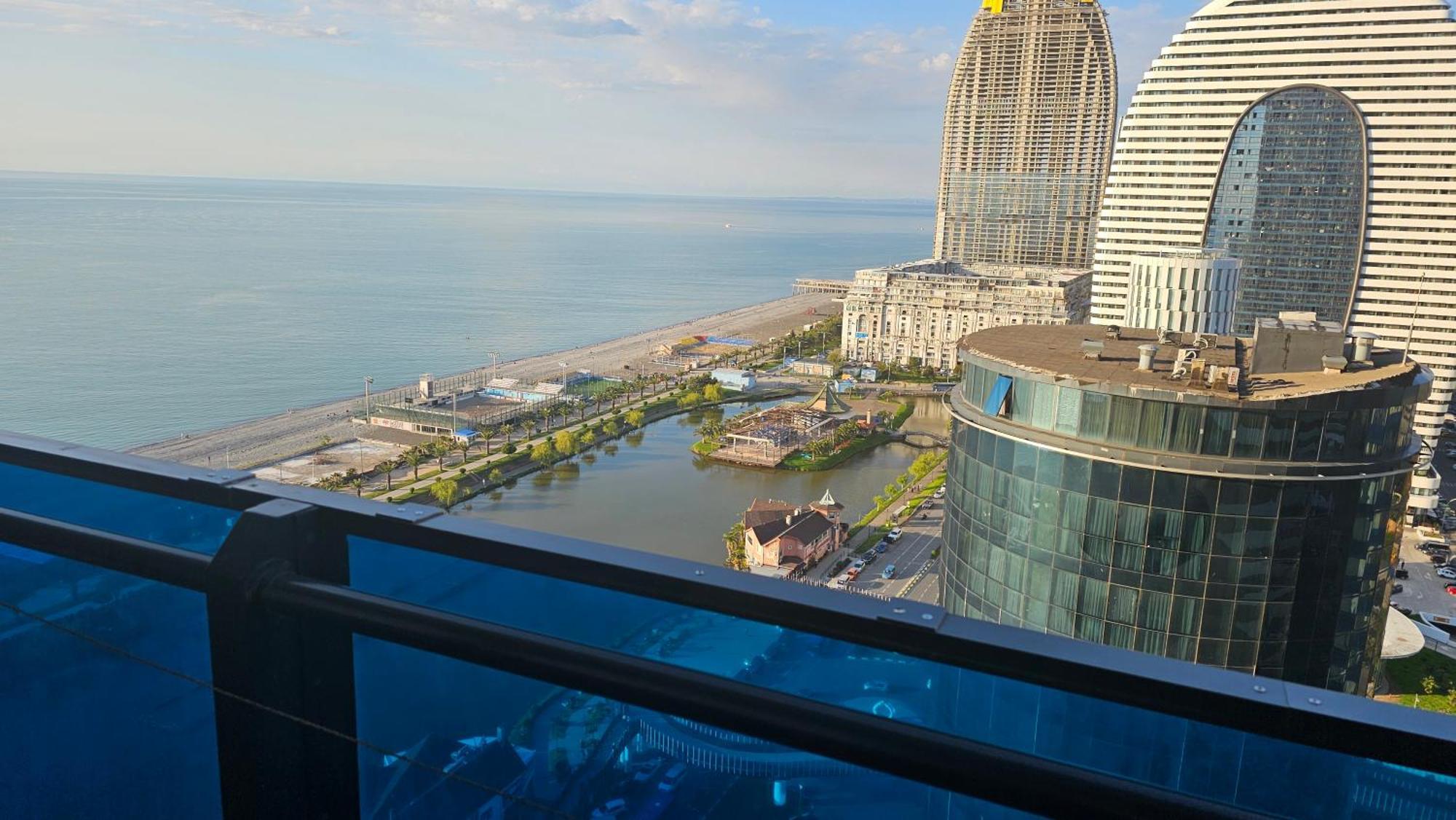 Orbi City Best Apartments 巴统 外观 照片